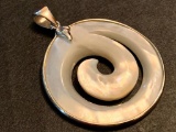 Mother of Pearl Pendant, Marked 925 Silver, total weight of pendant is 7 grams