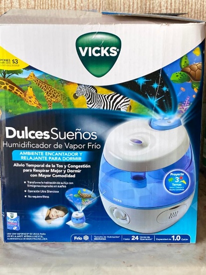 Vicks Sweet Dreams Cool Mist Humidifier New in Box - As Pictured