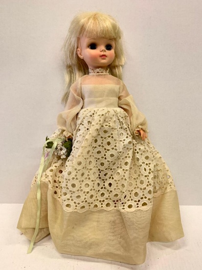 Vintage 1965 FF Effenbee Doll w/Moving Eyelids. This is 18" Tall - As Pictured