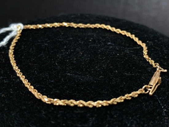 10 KT Gold 7" Bracelet w/Safety Lock. The Weight is 2.1 Grams - As Pictured