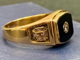 10 KT Gold Diamond & Black Onyx Men's Ring. The Weight is 11.5 Grams - As Pictured