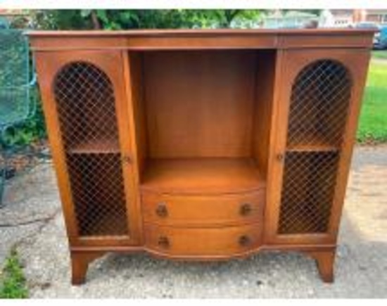 Online Only Auction Poling Estate Furniture & More