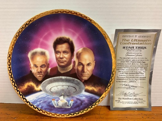 The Hamilton Collection Star Trek "The Ultimate Confrontation" Collector Plate - As Pictured
