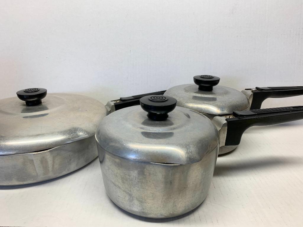 Wagner Ware Magnalite Cookware Incl. 10 Skillet