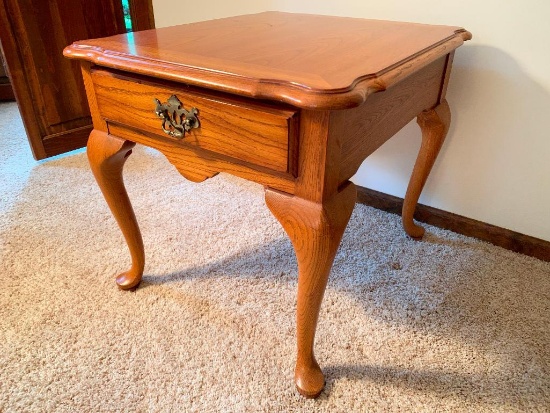 Thomasville Wood Side Table w/Drawer. This is 22" T x 22" W x 26" D - As Pictured