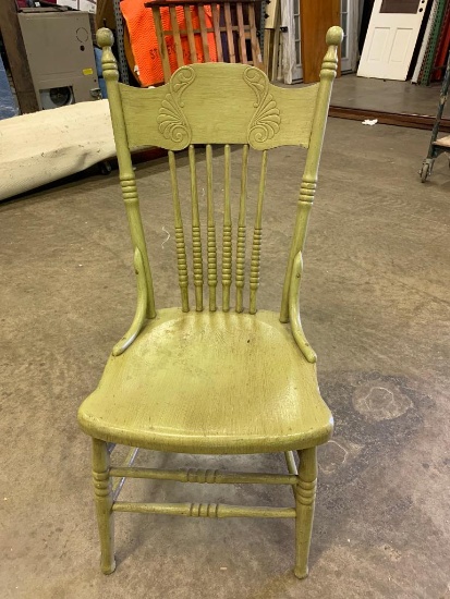41" Tall Wood Spindle Back Dinning Chair