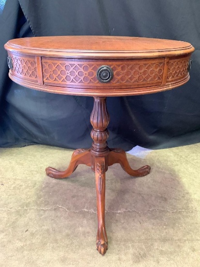 Vintage Round Side Table w/Drawer. This is 29" T x 27" in Diameter