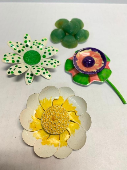 Set of 4 Floral Brooches. The Largest is 3"
