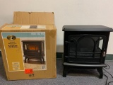 Hampton Bay Infrared Electric Stove Black Finish. Plugged it in and is in Working Condition