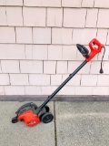 Black & Decker Electric Edger. Plugged in and in Works