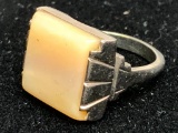 Mother of Pearl Face Ring Size 5