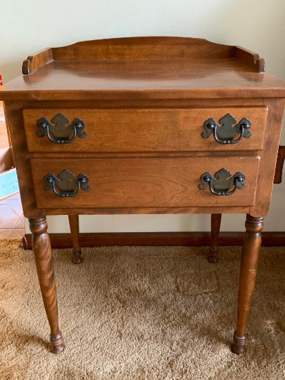 2 Drawer Ethan Allen Side Table. This is 26" T x 21" W x 17" D