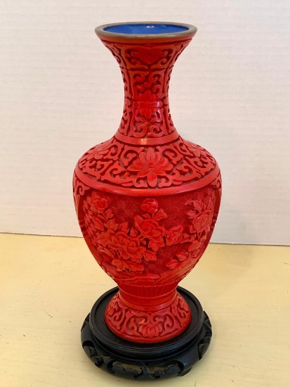 10" Oriental Style Porcelain Vase