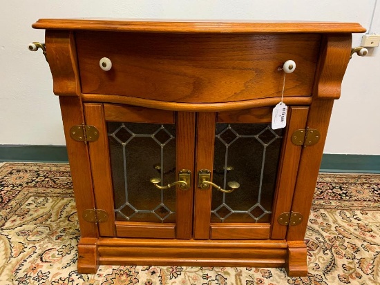 Antique Keepsake Pulaski Oak Wash Stand w/Stained Glass Style Accents on the Glass. This is 28" T x