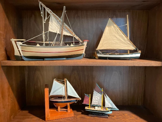 Set of 4 Decorator Sailboats. The Tallest is 12"