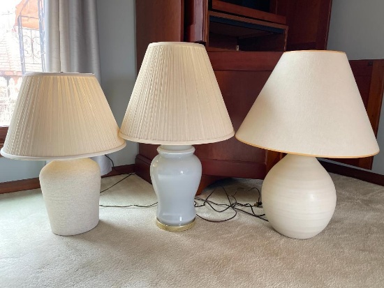 Set of 3 Lamps w/Shades. The Tallest is 25"