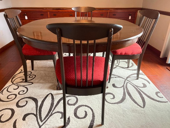 Dining Room Table w/4 Chairs & Two Leafs. The Table is 30" T x 53" W x 53" D (Without Leaf)