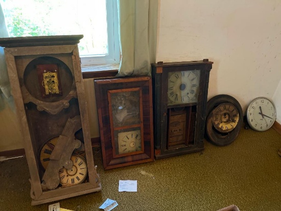 Variety Clock Lot