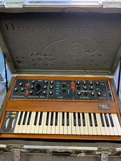 Moog Minimoog Model D Synthesizer w/Case