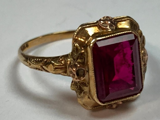 10k Gold Red Stone Ring