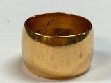 Ladies 18K Gold Band Ring