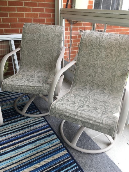 Pair of Swivel Patio Chairs w/Mesh Seats