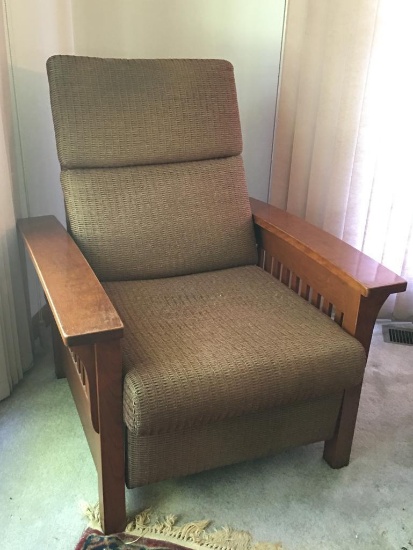 Murphy, Mission Style Recliner