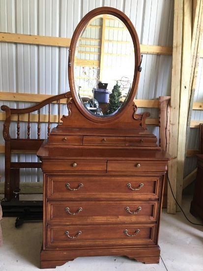 Lexington Chest of Drawers with Mirror
