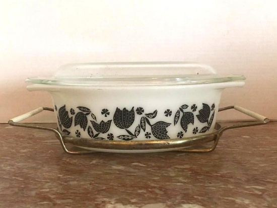 Vintage Pyrex Baking Dish w/Lid and Stand 1.5 qt