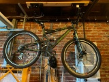 Schwinn Protocol 2.0 Mountain Bike with Front Disc Brakes, Center Shock, Not seen a lot of use!