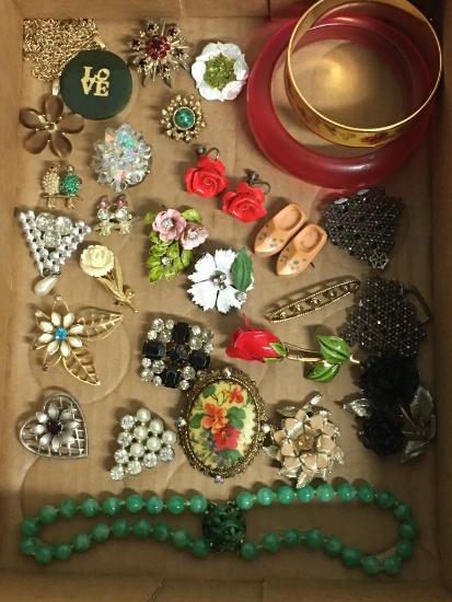 Group of Misc Costume Jewelry Incl Brooches, Bracelets, Necklaces and More