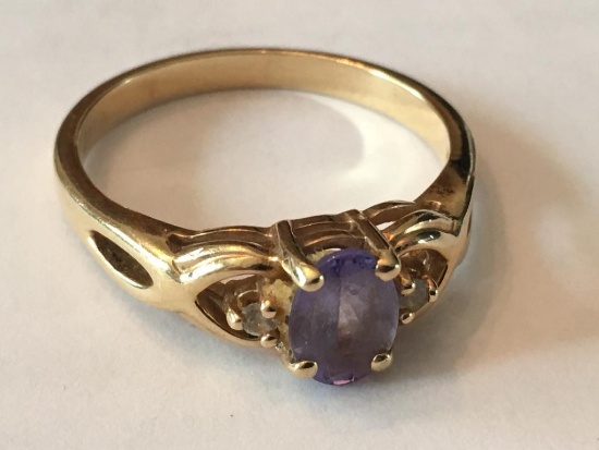 Ladies 14K Gold, Amethyst and Diamond Ring Weight .10oz