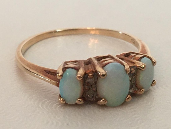 10K Gold, Opal and Diamond Ring Weight .06oz