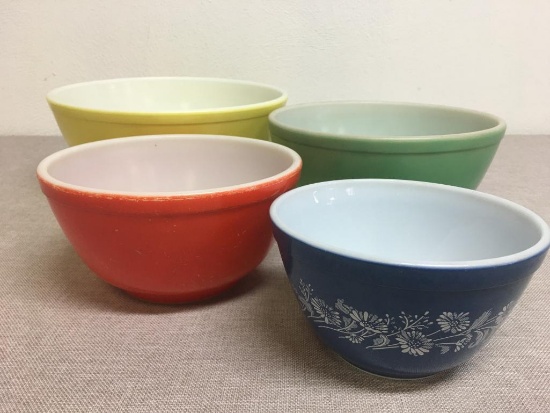 Group of Four Vintage Pyrex Stacking Mixing Bowls