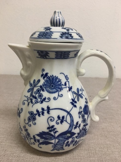 Vintage Vienna Woods Porcelain Teapot