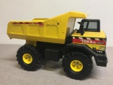 Vintage Metal Tonka Dump Truck w/Moving Bed