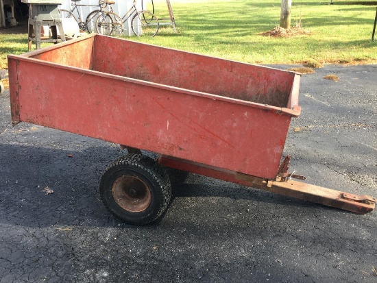Yard and Lawn Tractor Dump Trailer