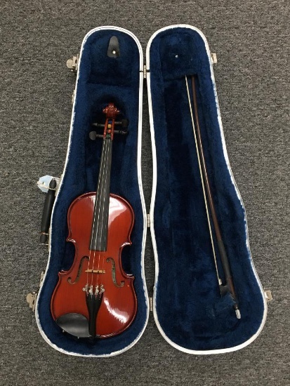 Glaesel 1/4 Size Violin from Rental Fleet in Case with Bow