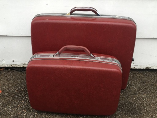 Pair of Samsonite Luggage Pieces