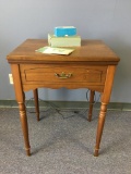 Vintage Sears Kenmore Zig Zag Sewing Machine Model 1652 and Table