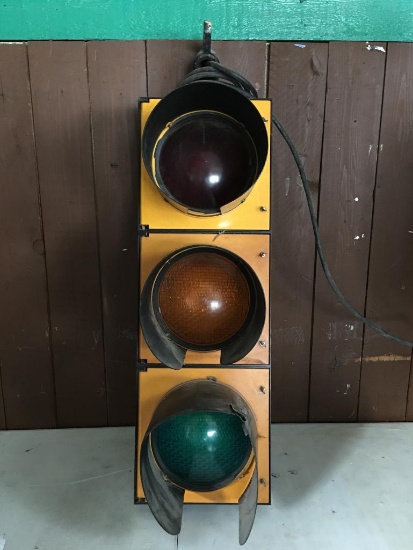 Hanging Metal Traffic Light