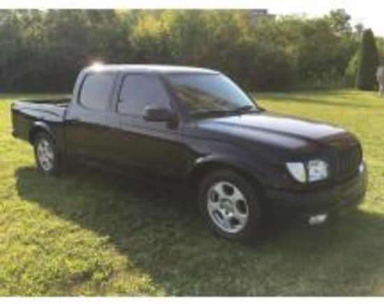 Online Only Auction of 2001 Toyota Tacoma