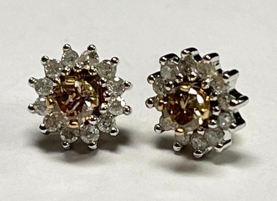 14K Gold Diamond Stud Earrings Approx. 1/4 Carat Weight