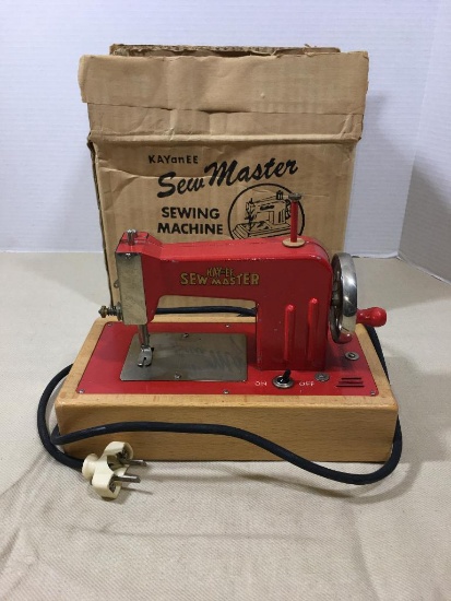 Vintage KAYanEE Sew Master Sewing Machine Made in Germany