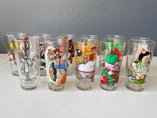 Set of 11 Vintage Looney Tunes Drinking Glasses
