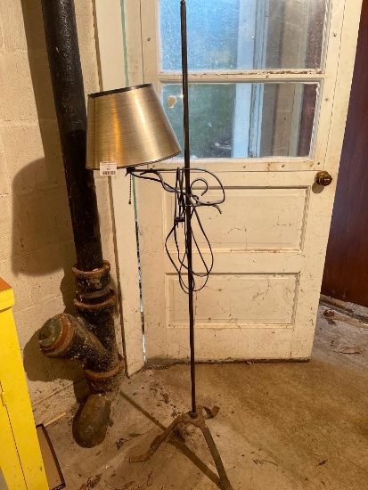 Vintage Decorative Metal Floor Lamp w/Shade (Basement)