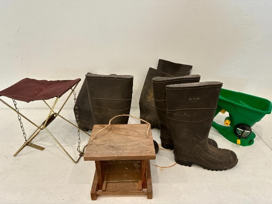 Camping and Fishing Lot with Bird Feeder and Seeder