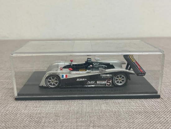 Cadillac Northstar n 5 LeMans 2001 Die Cast Car