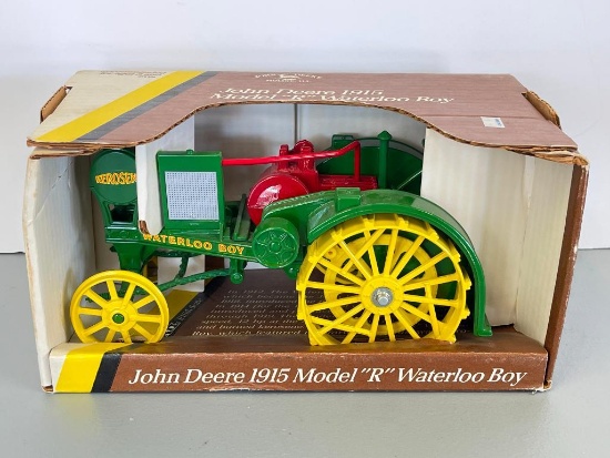 Metal Die Cast John Deere Tractor in Box