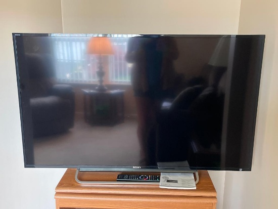 Sony Bravia 48" TV